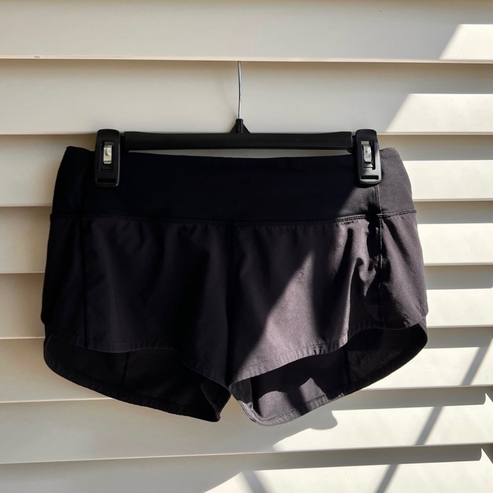 Lululemon speed up low rise shorts 2.5